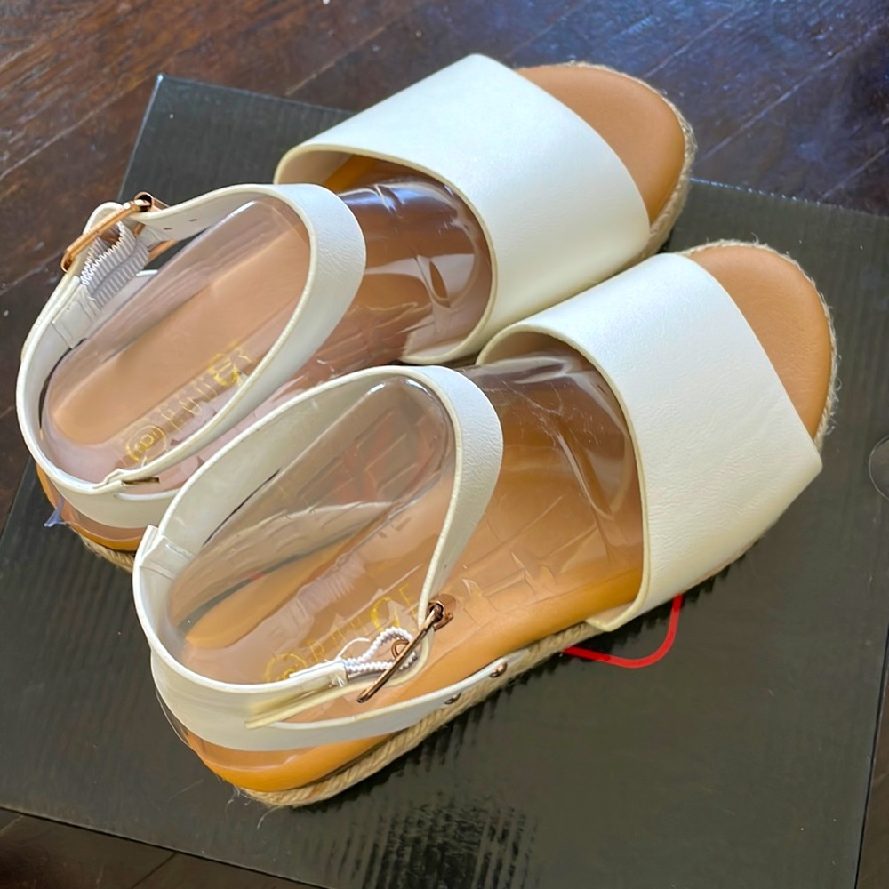 COPY - Womens sandals new - Picture 2 of 4